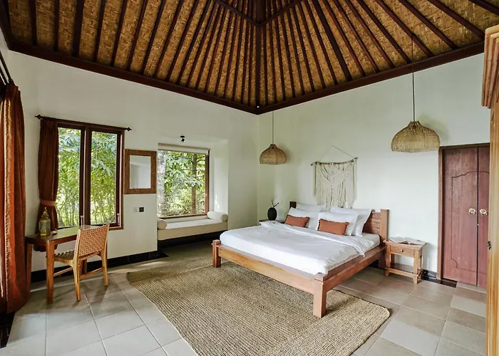 Joy House Villa *